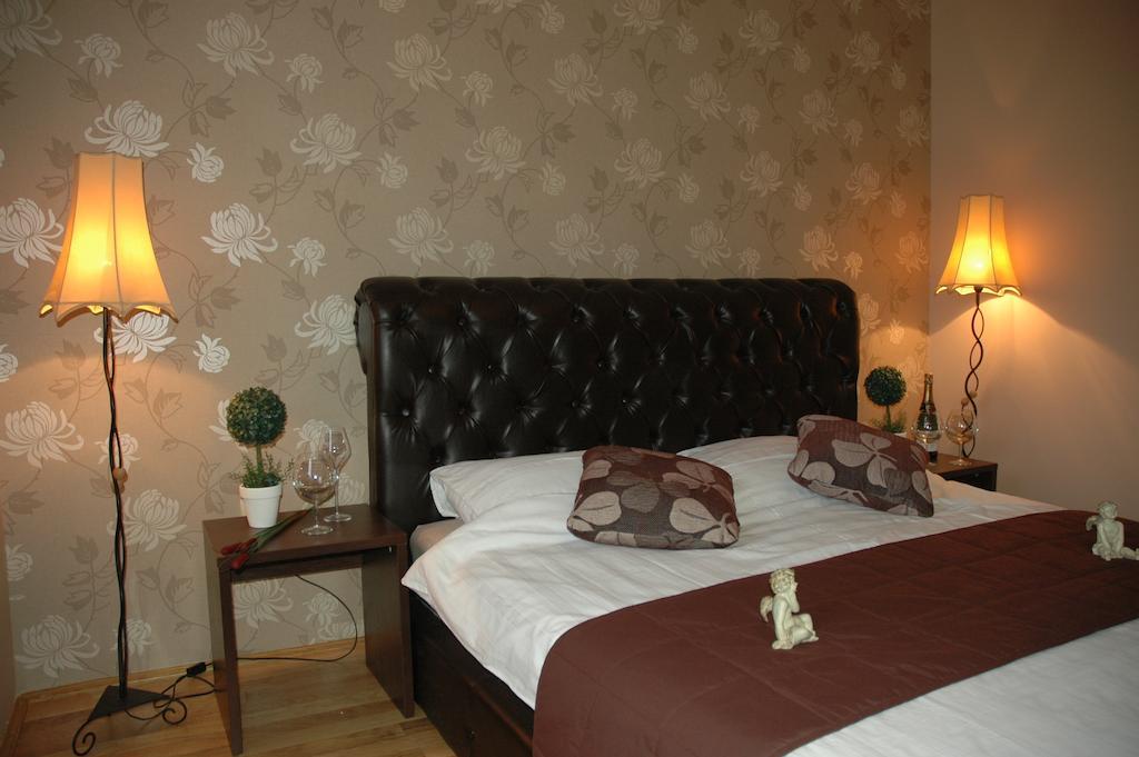 Guest House Maja Novi Sad Rum bild