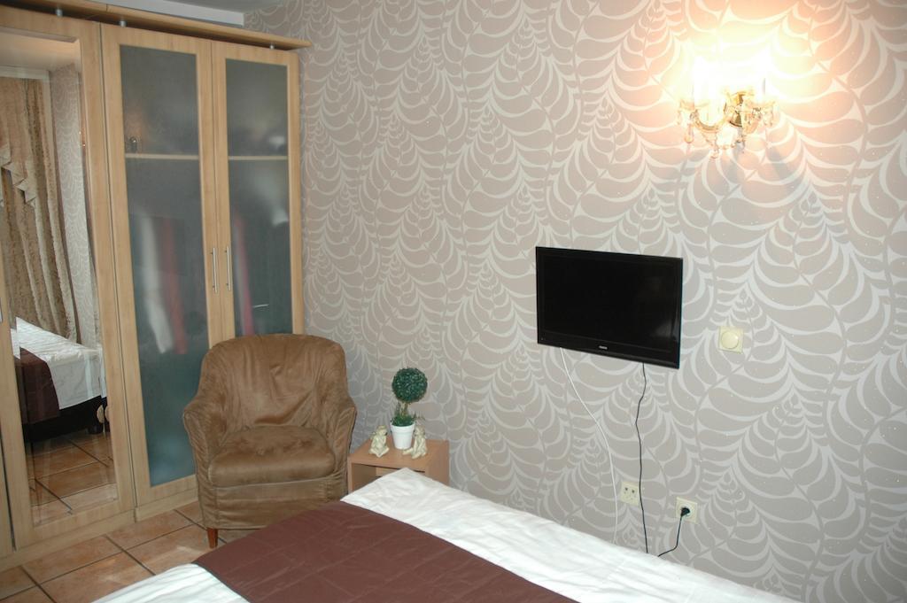 Guest House Maja Novi Sad Rum bild