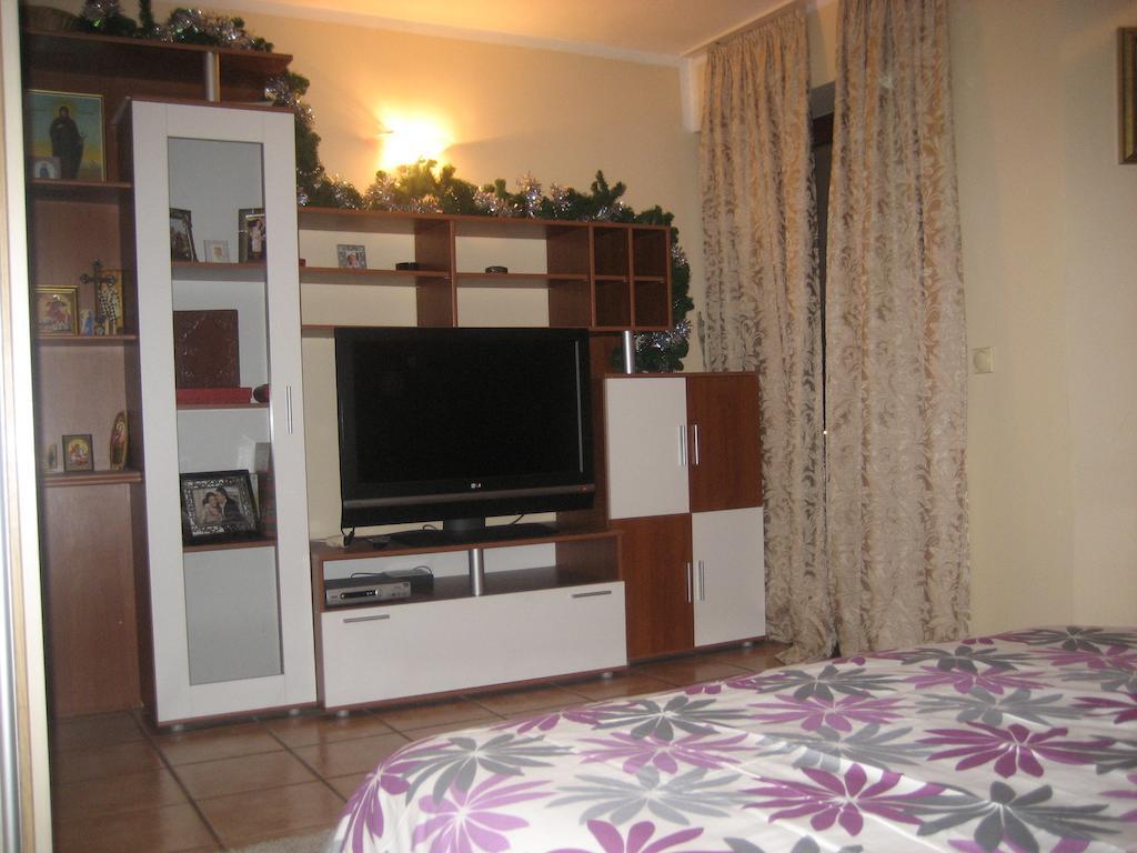 Guest House Maja Novi Sad Exteriör bild